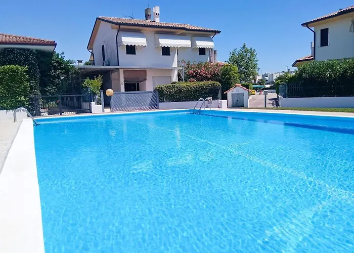 ヴィラ Luxury Duna *